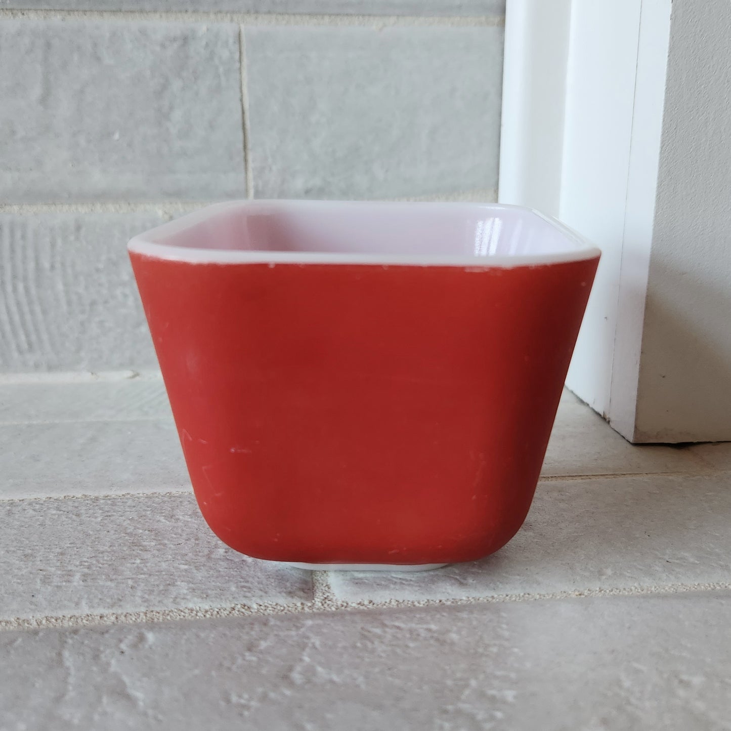 1950s Pyrex Primary Refrigerator 1.5 Cup Red Dish #0501