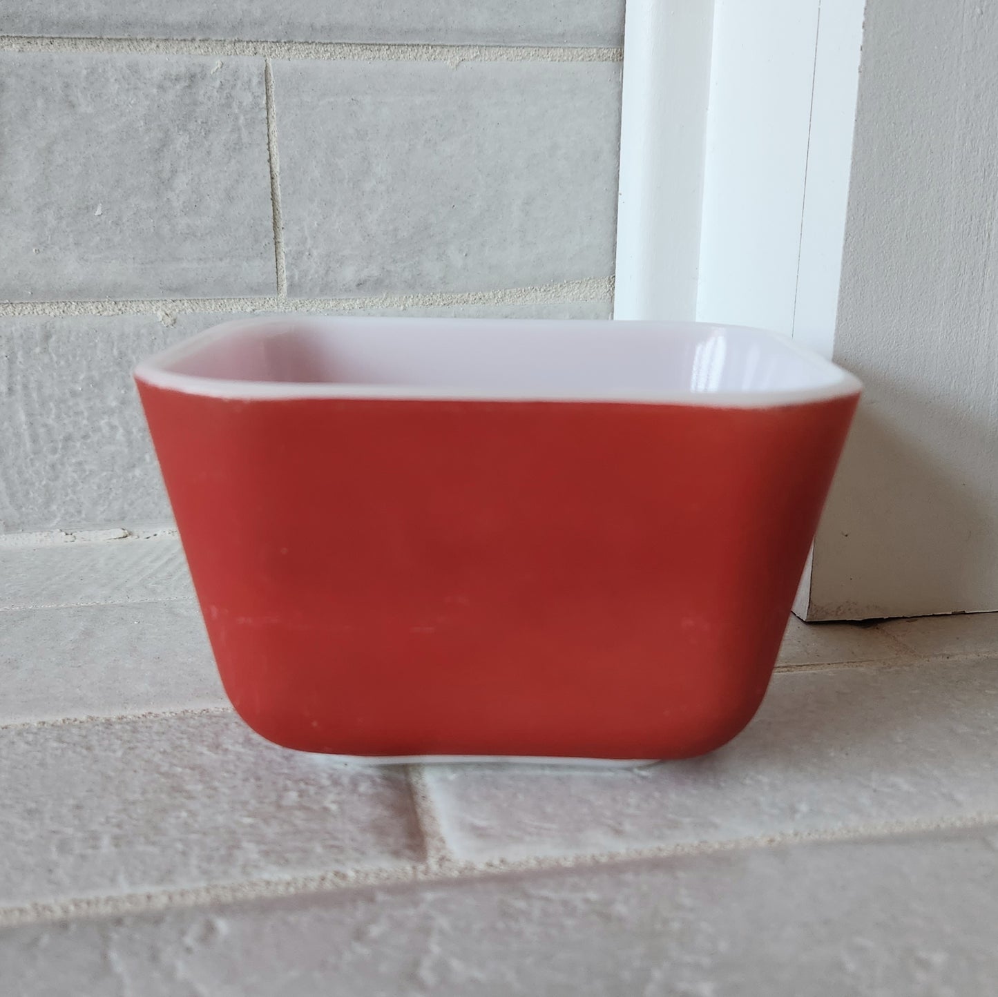 1950s Pyrex Primary Refrigerator 1.5 Cup Red Dish #0501