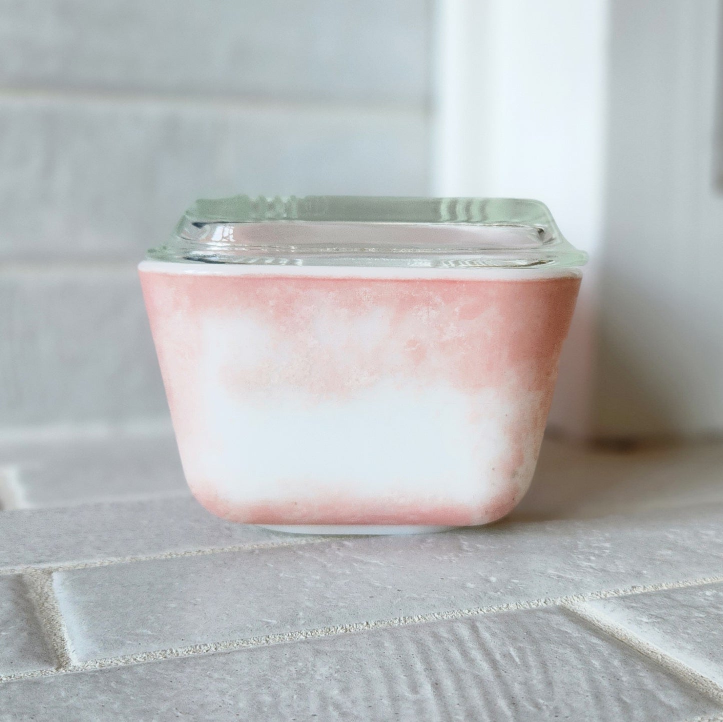 1950s Pyrex Refrigerator 1.5 Pint Pink Dish #0502 w Lid