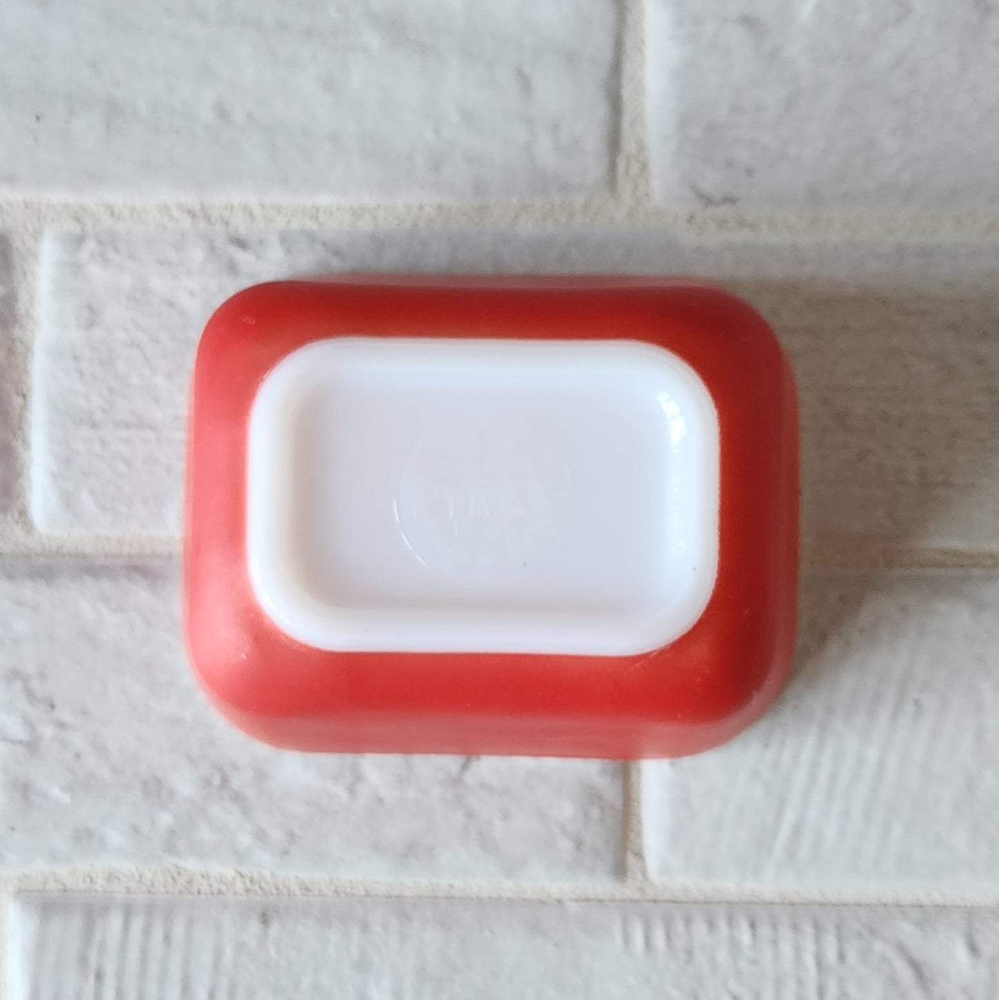 1950s Pyrex Primary Refrigerator 1.5 Cup Red Dish and Lid #0501