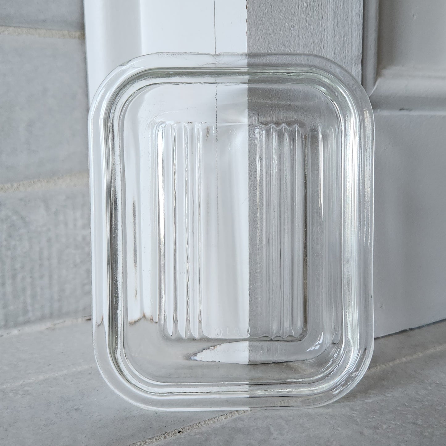 1950s Pyrex Primary Refrigerator 1.5 Cup Red Dish and Lid #0501