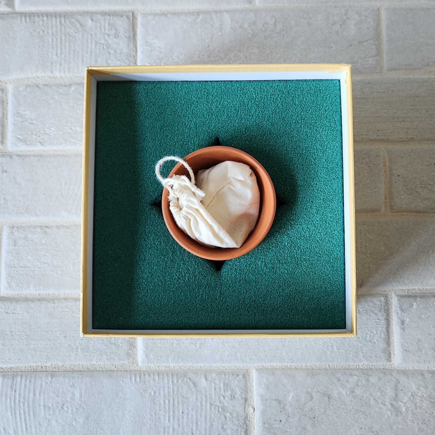 Display and Play 1988 Beatrix Potter Peter Rabbit Handmade Framed Board Games