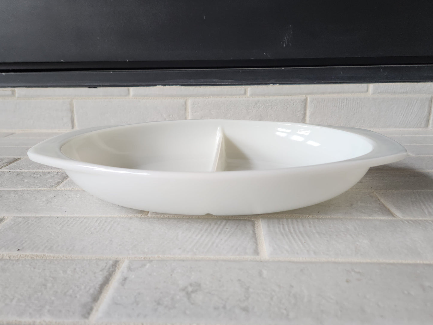 1960s Pyrex Divided Dish 1.5 Quart #1063