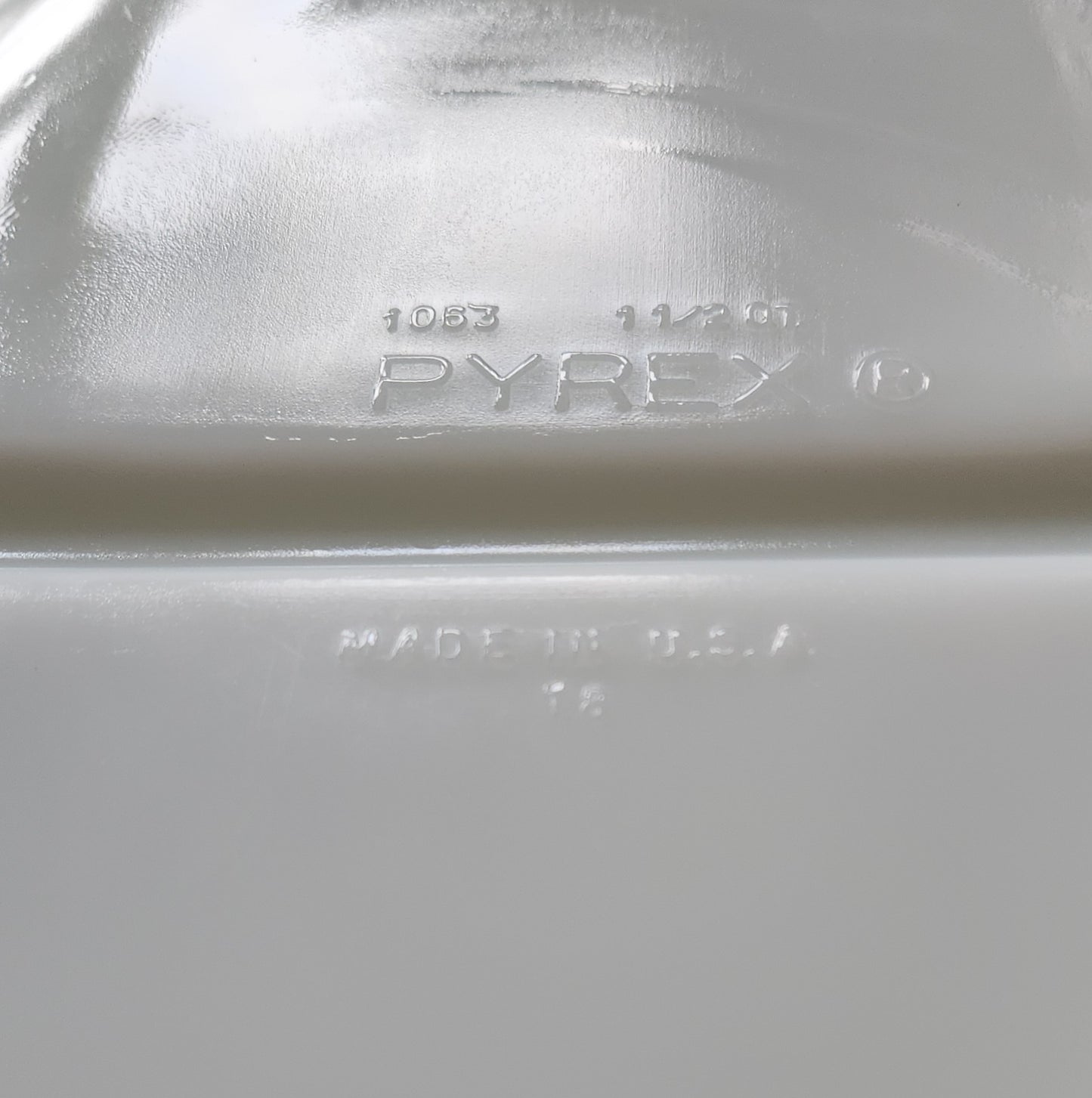 1960s Pyrex Divided Dish 1.5 Quart #1063