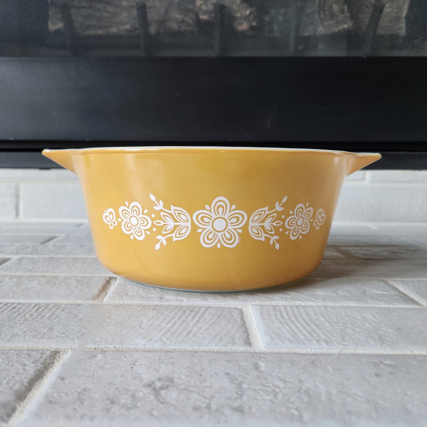 1972 Pyrex Butterfly Gold Cinderella Round Casserole #480-4 3-Piece Set