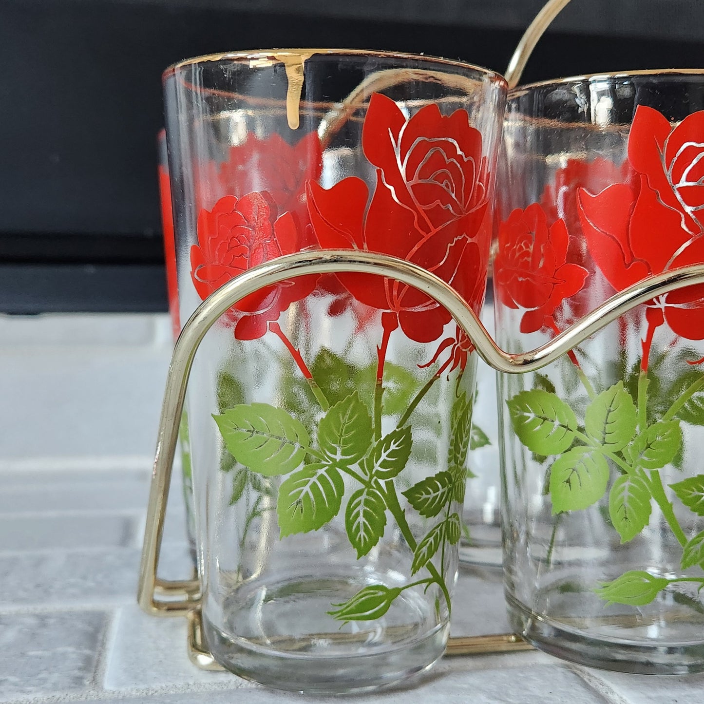 MCM 8 Red Rose Tea Tumblers Gold Rim with Gold Carrier