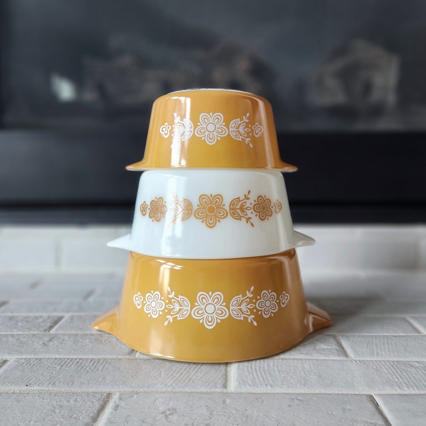 1972 Pyrex Butterfly Gold Cinderella Round Casserole #480-4 3-Piece Set